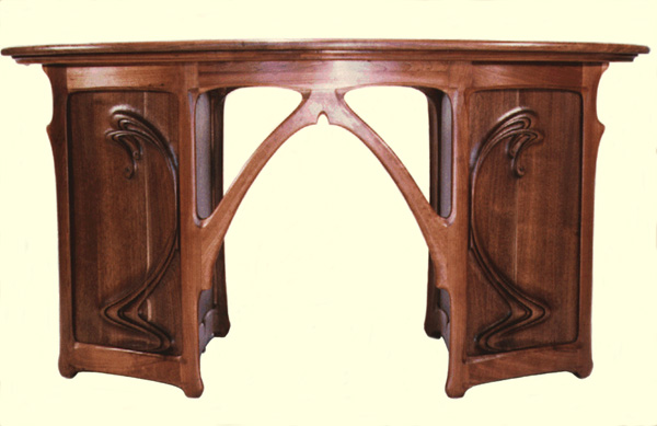 [Art Nouveau Desk]