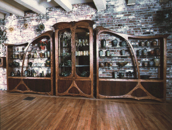 Salamander Art Glass Case