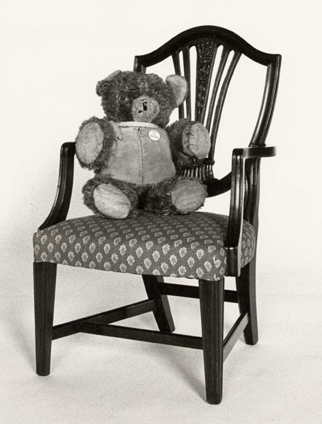 Child's Shieldback Federal Chair